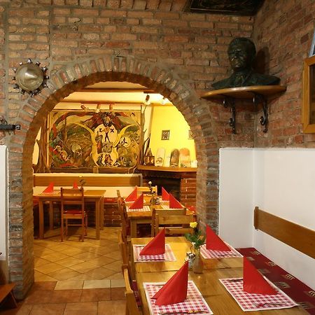 Hotel Gostilna In Prenocisca Gedzo à Novo Mesto Extérieur photo